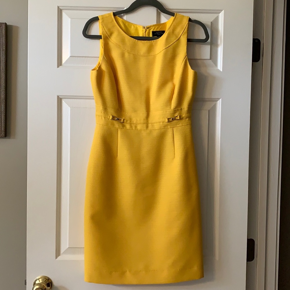 Lemon yellow Tahari sleeveless shift dress